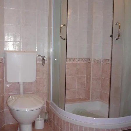 Apartman Klobuka 2 *